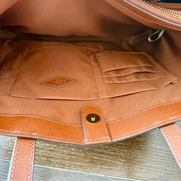 Fossil Wren Work Tote - Like new, only used once. Medium Brown - Picture 11 of 14